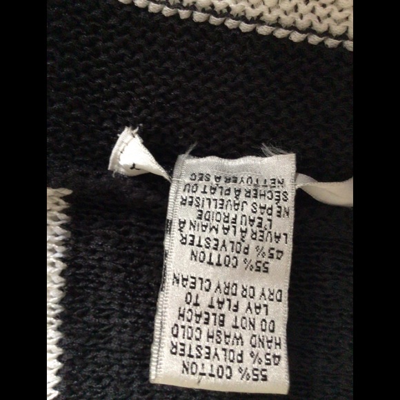 WD-NY Cream and Black Shrug - Picture 6 of 7